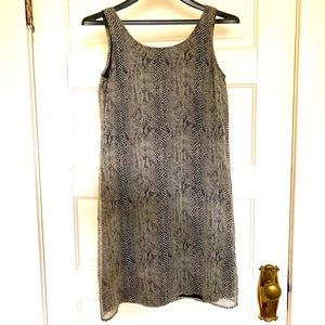 Robbie Bee 100% Silk Lizard Print Lined Dress